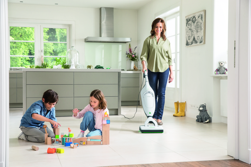 1700069_lifestyle_vk220S_sp600S_female_kids_playing_kitchen_folletto_484-scr.jpg
